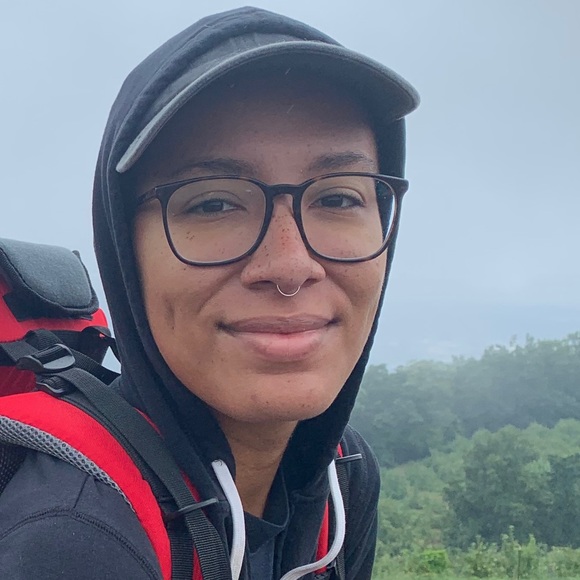 Meet your Posher, Paola - Picture 1 of 1